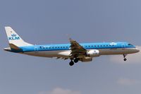 PH-EZH @ EDDF - short final RW07R - by Friedrich Becker