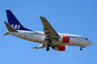SE-DTH @ EGLL - Scandinavian - by Chris Hall