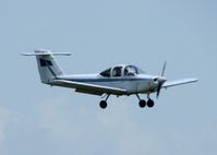 N2482A @ DTN - Landing at Shreveport's Downtown Airport. - by paulp