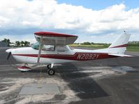 N2092Y @ KCFE - Cessna 172D Skyhawk on the line. - by Kreg Anderson
