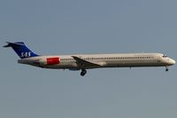 SE-DIN @ EDDF - on final RW07R - by Friedrich Becker
