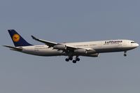 D-AIGS @ EDDF - on final RW07R - by Friedrich Becker