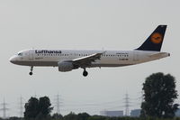D-AIPP @ EDDL - Lufthansa, Airbus A320-211, CN: 0110, Name: Starnberg - by Air-Micha