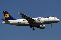 D-AILR @ EDDF - on final RW07R - by Friedrich Becker