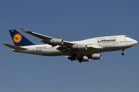 D-ABVX @ EDDF - on final RW07R - by Friedrich Becker