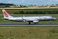 OE-IHA @ LOWW - ERJ-190-100LR Niki - by Jan Ittensammer