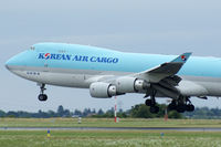 HL7602 @ LOWW - Korean Air Cargo - by Jan Ittensammer