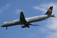 D-AIRD @ LOWW - DSLR-A230 (55-200 mm); www.haj-spotter.de.tf - by J.-J. Bartz