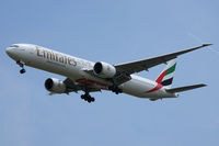 A6-ECL @ LOWW - DSLR-A230 (55-200 mm); www.haj-spotter.de.tf - by J.-J. Bartz