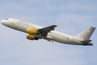 EC-ICR @ VIE - Vueling Airlines