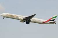 A6-EMS @ VIE - Emirates