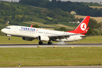 TC-JFE @ VIE - Turkish Airlines