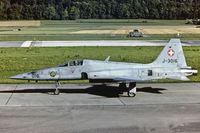 J-3016 @ LSMP - taxying to the activ e - by Friedrich Becker