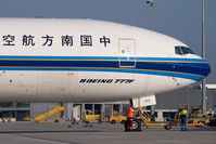 B-2073 @ LOWW - China Southern Boeing 777-200 - by Dietmar Schreiber - VAP