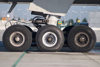 B-2073 @ LOWW - China Southern Boeing 777-200 - by Dietmar Schreiber - VAP