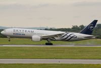 HL7733 @ VIE - Korean Air
