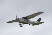 N658PW @ KOSH - Cessna 182T