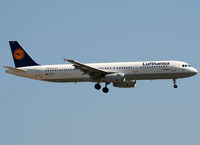 D-AISU @ LEBL - Landing rwy 25R - by Shunn311