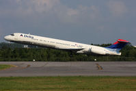 N989DL @ ORF - Delta Air Lines N989DL (FLT DAL1128) departing RWY 5 en route to Hartsfield-Jackson Atlanta Int'l (KATL). - by Dean Heald