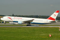 OE-LAW @ VIE - Austrian Airlines