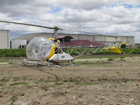 N3285T @ KKIC - 1969 Bell 47G-5 sprayer in old titles - by Steve Nation