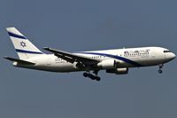 4X-EAF @ EDDF - short final RW07L - by Friedrich Becker