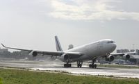 F-GLZP @ TNCM - Air France F-GLZP departing TNCM runway 10 - by Daniel Jef