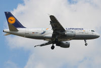 D-AILU @ VIE - Lufthansa - by Chris Jilli