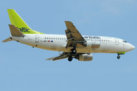 YL-BBP @ VIE - air Baltic - by Chris Jilli