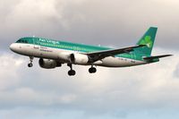 EI-DEJ @ EIDW - Aer lingus on short finals - by Robert Kearney