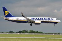 EI-EMC @ EIDW - Brand new Ryanair about to touch down on r/w 10 - by Robert Kearney
