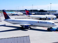 N177DN @ EHAM - Delta Airlines - by Chris Hall