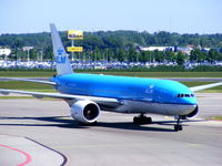 PH-BQO @ EHAM - KLM Royal Dutch Airlines - by Chris Hall