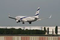4X-EKS @ EBBR - Flight LY331 is descending to RWY 25L