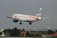 TC-IZA @ EBBR - Several seconds before landing on RWY 25L