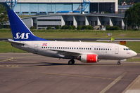 LN-RPF @ EHAM - SAS Braathens - by Chris Hall
