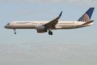 N34131 @ EBBR - Arrival of flight CO060 to RWY 25L