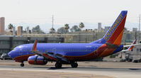 N412WN @ KPHX - Landing at PHX - by Todd Royer