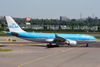 PH-AOB @ EHAM - KLM Royal Dutch Airlines - by Chris Hall