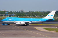 PH-BFY @ EHAM - KLM Royal Dutch Airlines - by Chris Hall