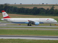 OE-LBB @ LOWW - Just landed