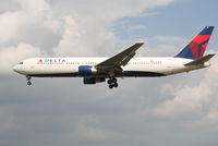 N188DN @ EBBR - Arrival of flight DL140 to RWY 25L