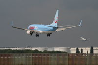 OO-VAC @ EBBR - Flight JAF4158 is landing on RWY 25L  while an A330 is taking off from RWY 25R