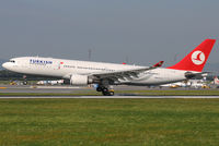 TC-JNG @ VIE - Turkish