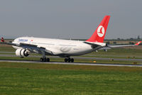 TC-JNG @ VIE - Turkish
