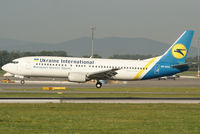 UR-GAO @ VIE - Ukraine International