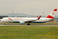 OE-LAY @ VIE - Austrian Airlines