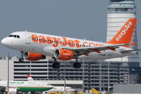 G-EZIE @ VIE - easyJet