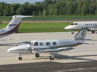 N1380 @ KSBM - taxing out of KSBM - by steveowen