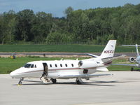 N351CG @ KSBM - awaiting pasengers @ KSBM - by steveowen
